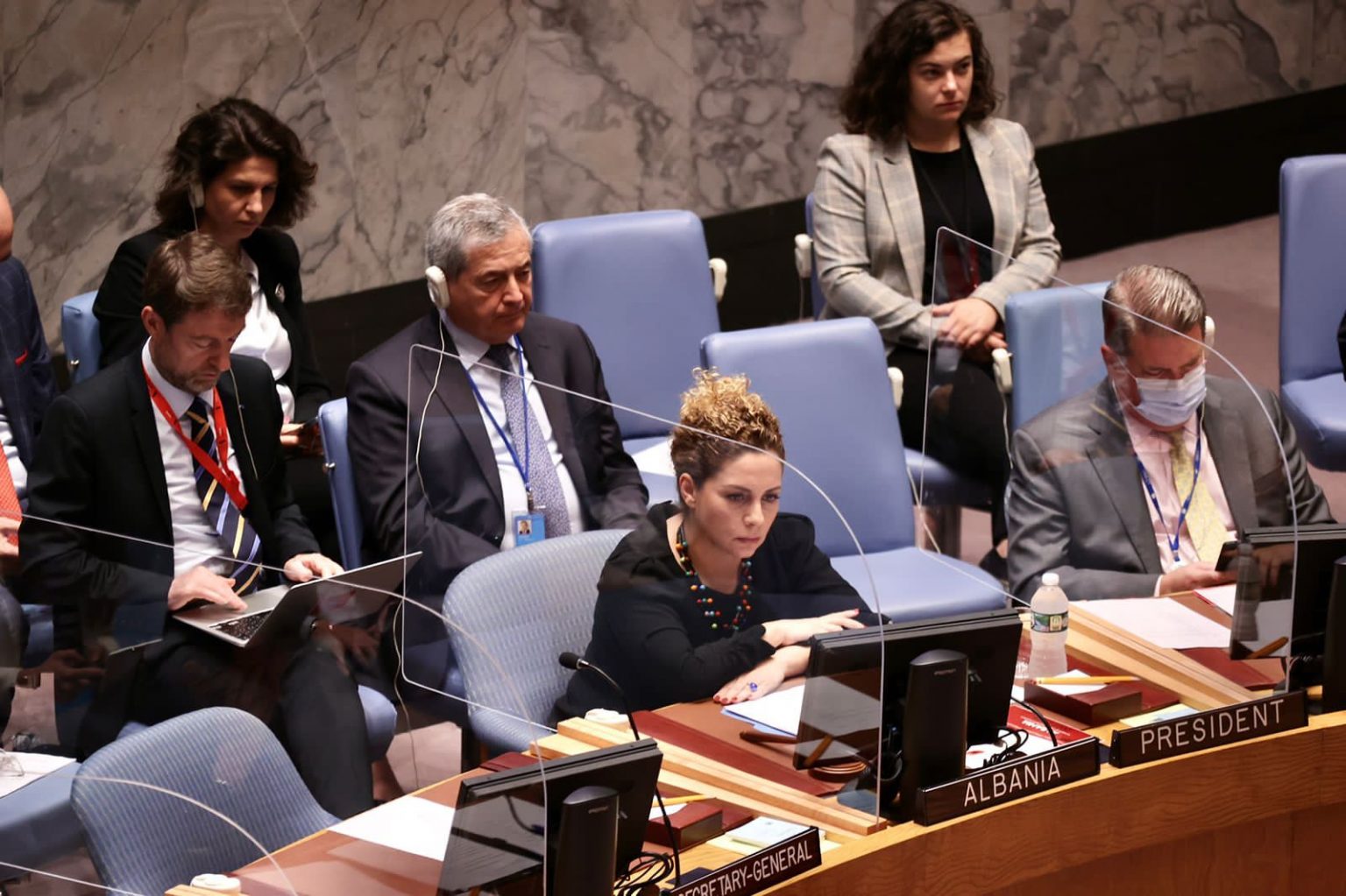 “SHQIPËRIA, GATI PËR KONFERENCËN E PARË QEVERITARE”/ Xhaçka në Këshillin e Sigurimit të OKB: Procesi duhet të shkojë përpara