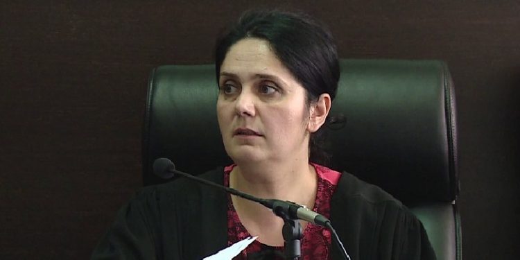 E SHKARKUAN NGA DETYRA/ KPA refuzon ankimin e gjyqtares Enkeleida Hoxhës