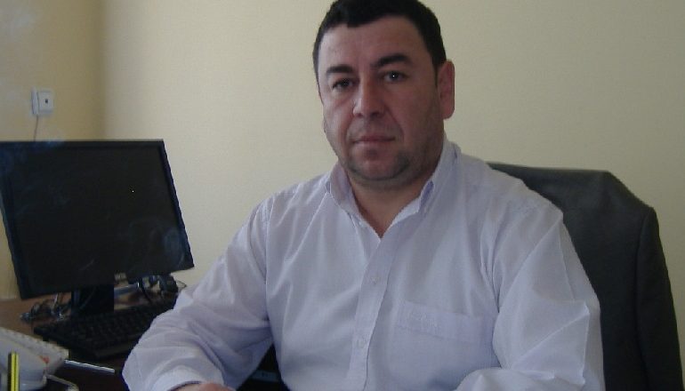 RRUGA RRETHOHET ME SHIRITË/ Prokurorët rikthehen në vendin ku u ekzekutua Pjerin Xhuvani
