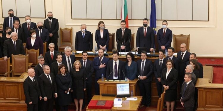 RRËZOHET QEVERIA NË BULLGARI/ Dy aleatët përplasen për veton ndaj Shkupit dhe korrupsionin