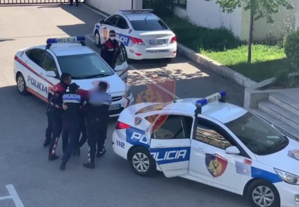 PAS SHERRIT PËR PRONËN ME XHAXHAIN E TIJ, QËLLOI…/ rrestohet 29-vjeçari në Shkodër! Pas ndërhyrjes së policisë…