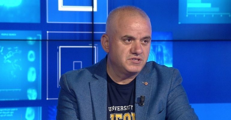 “PERSONAZH QË…”/ Artan Hoxha “zbërthen” Edison Harizajn: Nga vrasjet, tek “vesi” kur dilte me vajza të bukura