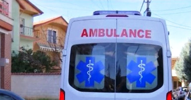 PËRPLASEN DY MAKINA NË AKSIN FIER-VLORË/ Lëndohet 34-vjeçarja