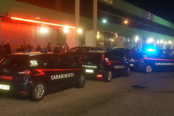 ITALIANIA SHEH TMERRIN ME SY/ Si e shpëtuan nga duart e shqiptarit në diskotekë
