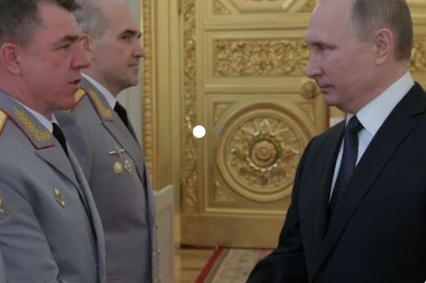 HUMBI 50 MIJË USHTARË/ Putin nis “prerjen e kokave” me gjeneralin e Forcave Ajrore