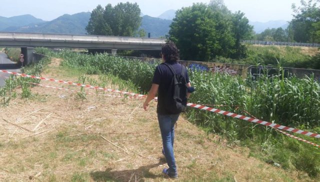 DETAJET/ 35-vjeçarja shqiptare gjendet gjysmë e zhveshur dhe e ekzekutuar me plumb në kokë në rrugë