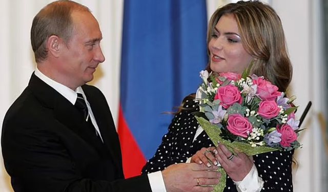 PAS SHUMË MUAJSH/ E dashura sekrete e Vladimit Putin shfaqet në publik