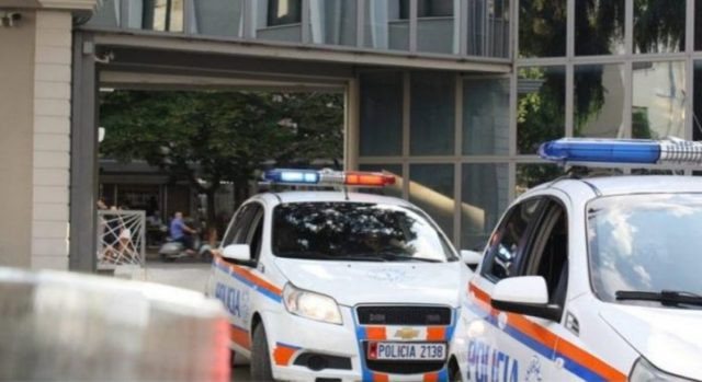ASNJË KONTAKT PREJ DISA DITËSH/ Zhduket 16-vjeçari në Tiranë, nëna: Nuk u kthye më pasi …