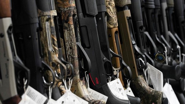 SHBA/ Gjykata e Lartë rrëzon ligjin që vendoste kufizime për mbajtjen e armëve në publik