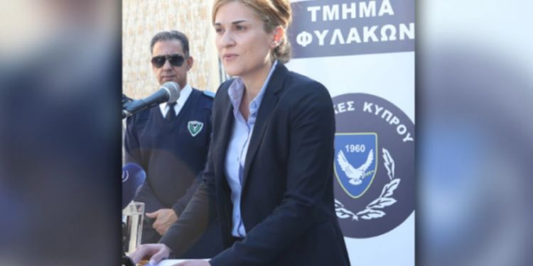 “I KËRKOI VIDEO INTIME”/ Si oficeri i lartë i policisë planifikoi me një të burgosur ‘eliminimin’ e drejtoreshës së burgut