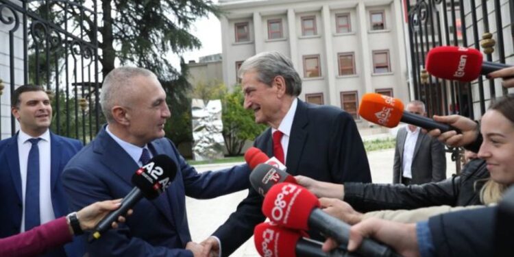 FIRMOSI PER PRESIDENTIN NGA STAMBOLLI/ Meta i përgjigjet për herë të parë Berishës: Nëse ka ndonjë njeri që në këto 30 vite…