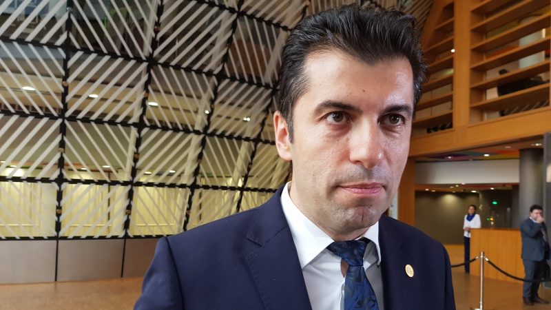 E FUNDIT/ Kryeministri bullgar shuan shpresat e Maqedonisë së Veriut dhe Shqipërisë: Nuk ka shans që të hiqet veto gjatë Samitit