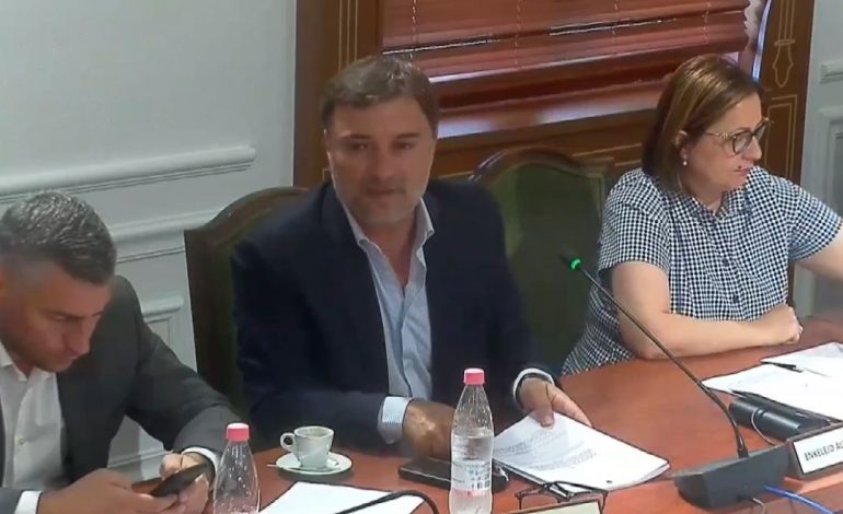 MIRATIMI I AKTIT PËR ÇMIMET/ Alibeaj: Një qeveri e përgjegjshme duhet të ulë taksat! Bushka: Silleni sikur jeni…