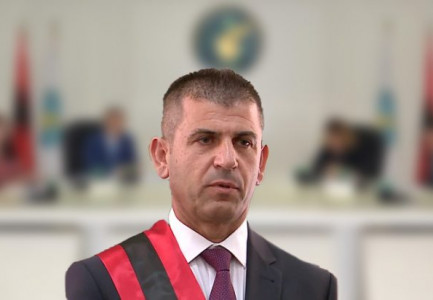 ARRESTIMI I AGIM KAJMAKUT/ Çfarë u zbulua gjatë kontrollit të kamionit në Durrës! Në skemë edhe politikanë…