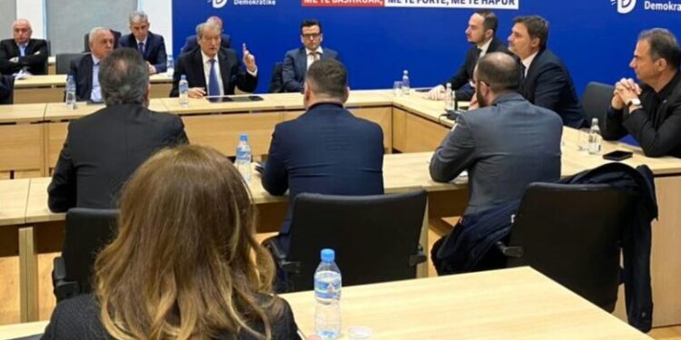 LISTA/ PD prezanton grupet e punës për protestën e 7 korrikut! Berisha iu cakton zonat edhe deputetëve të Bashës