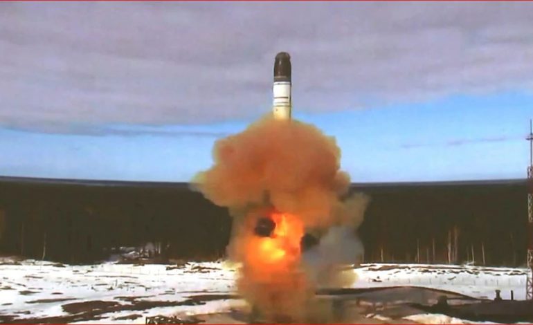 ÇFARË PO NDODH? Pas akuzave se po përpiqet ta tërheqë në luftë, Rusia do t’i dërgojë Bjellorusisë raketa me aftësi bërthamore