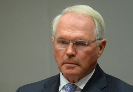 LUFTA NË UKRAINË/ Ambasadori i SHBA Christopher Hill: Serbia duhet të vendosë se ku do të qëndrojë…