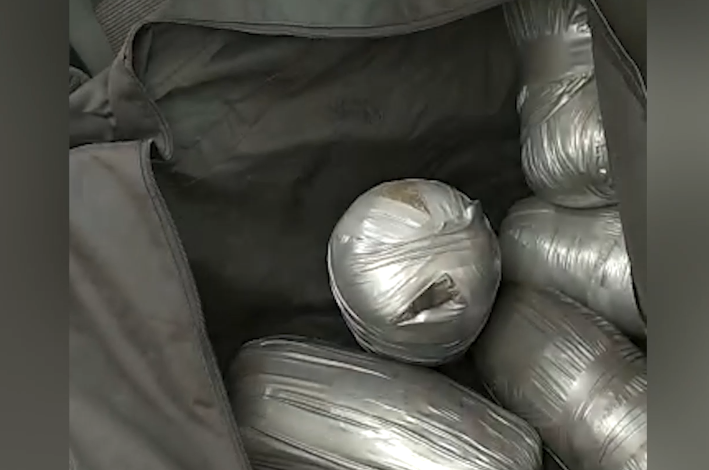 POLICIA AKSION/ Arrestohet i 20-ti i grupit të trafikantëve, sekuestrohen mbi 8 kg kanabis, një pjesë në formë çokollate