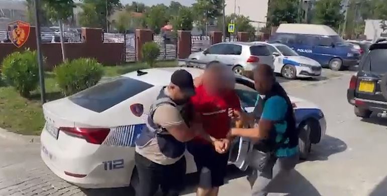 POLICIA AKSION/ Katër të arrestuar për drogë në Tiranë