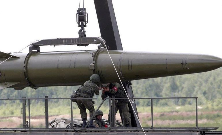 PARALAJMËRON PERËNDIMIN/ Putin: Do dërgojmë raketa bërthamore në Bjellorusi, ndihmojmë në modifikimin e avionëve luftarakë