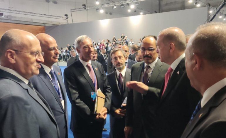 FOTOLAJM/ “S’takohem me grekët po nuk vunë mend”, i nxehti i Madridit ‘shkrin akujt’, dorëzohet edhe Erdogani
