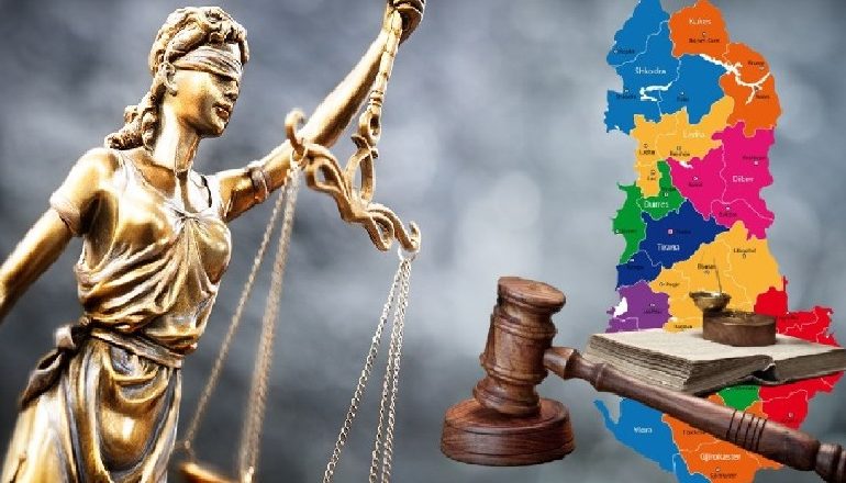 HARTA E RE GJYQËSORE/ Avokatët e Beratit dhe Korçës sërish në protestë, bojkotohen pa afat të gjitha seancat…