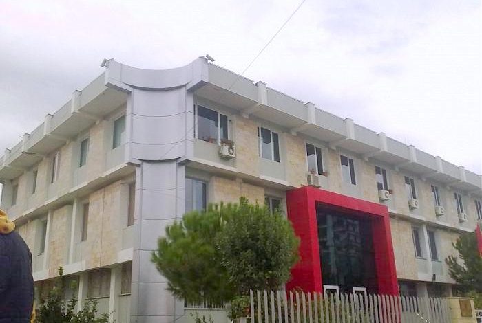 DYQANE, APARTAMENTE E LOKALE/ I dënuar në Itali për prostitucion, prokuroria kërkon sekuestrimin e pasurisë së lushnjarit