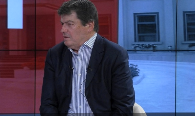 “BEGAJ U ZGJODH NË PERPUTHJE ME KUSHTETUTËN”/ Bamir Topi: Pse Presidenti duhet të vijë nga politika