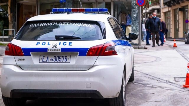 E RËNDË NË GREQI/ Gjendet e pajetë në shtëpinë e saj shqiptarja, bashkëshorti njoftoi urgjencën, por…