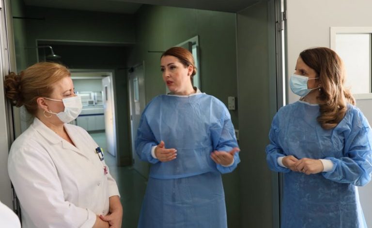 RASTE TË DYSHUARA PËR LINË E MAJMUNËVE? Manastirliu: Kanë mbërritur testet e para…