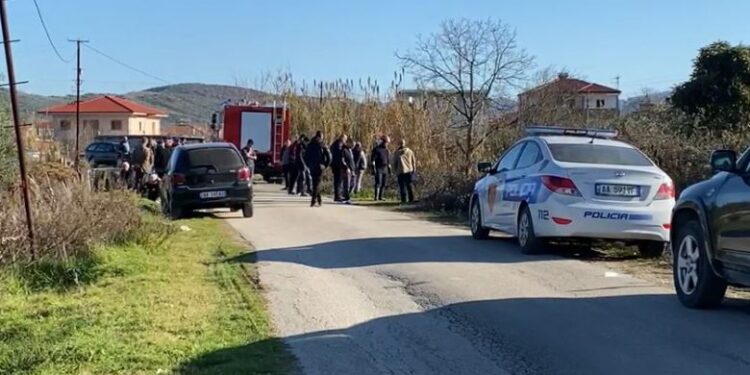 E RËNDË NË PEQIN/ Gjendet e mbytur në një kanal vaditës e moshuara, dyshohet se…