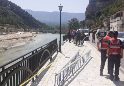 AKSIDENTI TRAGJIK NË BERAT/ Specialisti i Bashkisë bën deklaratën e papritur: Kangjellat s’janë për të mbrojtur makinat, por…