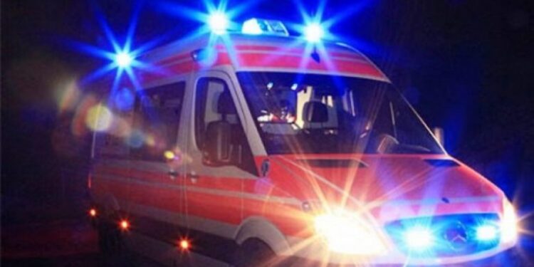 PANIK NË TIRANË/ Humb jetën në mes të rrugës një person, dyshohet se…