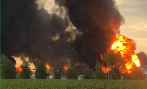 LUFTA/ Rusët godasin me raketa depot e naftës në një nga rajonet e Ukrainës