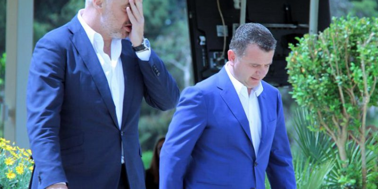 Ç’PO NDODH ME BEGAJN? Rama, Balla dhe Bushka mblidhen me urgjencë në Kryesinë e Kuvendit. Kërkohet firma e Metës POR…
