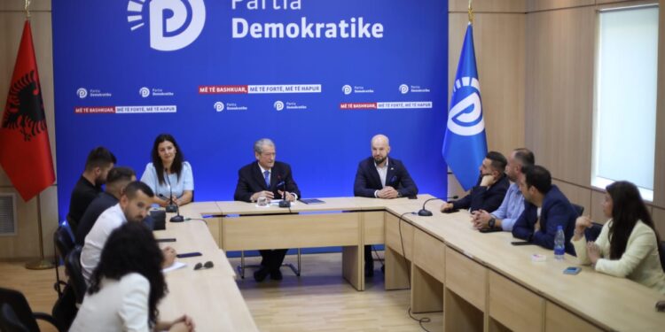 I DEL NË KRAH METËS/ Berisha: Mbështesim Komisionin Hetimor për Butrintin