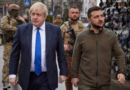 “FUQITË BOTËRORE TË MOS…”/ Boris Johnson në mbrojtje të Ukrainës: Nuk duhet një marrëveshje e nxituar paqeje me Rusinë