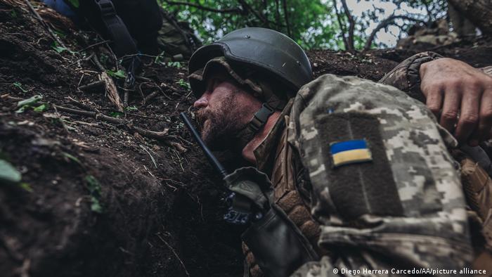 SHANSE PËR ARMËPUSHIM? Analiza e DW: Si mund të marrë fund lufta në Ukrainë?