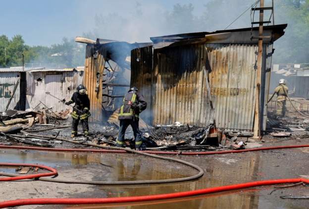LUFTA/ Të paktën tre të vrarë në sulmin ukrainas në Donetsk, mes tyre një fëmijë