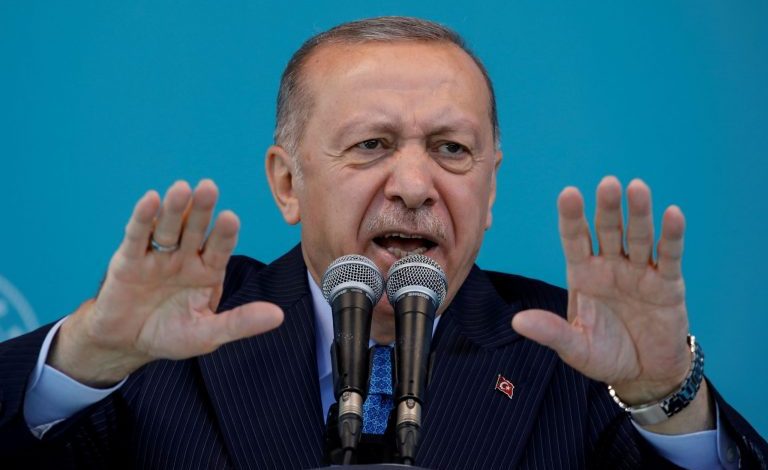 SAMITI I MADRIDIT/ Erdogan “shfryn” ndaj Greqisë dhe i bën karshillëk NATO-s: Nuk e takoj Mitsotakis derisa…