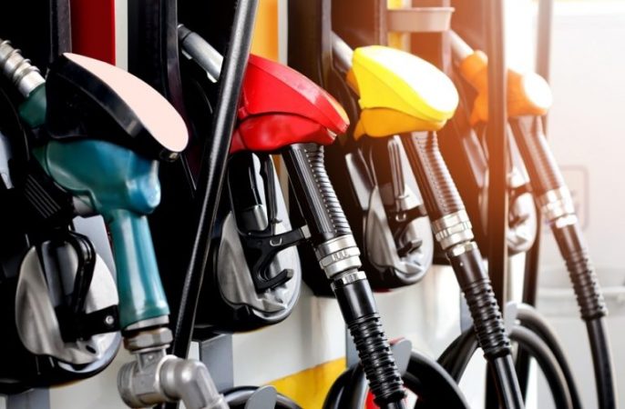 VENDIMI/ Rriten çmimet e karburanteve, ja sa do të jenë nafta, benzina dhe gazi nga ora 18:00