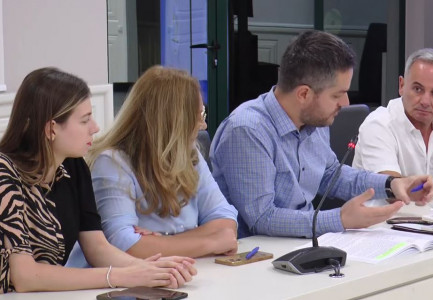 U FILMUA KRAH HAKI ÇAKOS GJATË…/ Ish-kandidatja e PS për Shkodrën mohon shkeljet zgjedhore: U takuam rastësisht