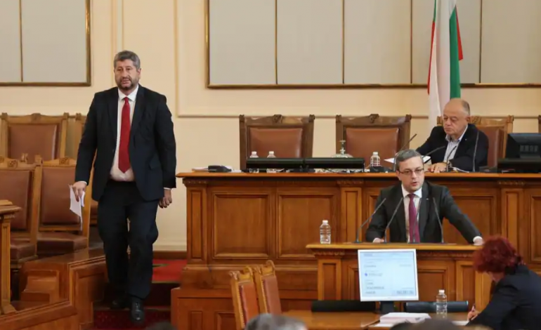 ZBARDHET VENDIMI/ Çfarë parashikon propozimi francez për zgjidhjen e kontestit Bullgari-Maqedoni e Veriut