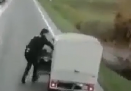 MOMENTE PANIKU/ Shqiptari me Dum-Dum për në Vatikan, nuk ndalet as kur e qëllojnë me armë. Polici i hidhet…