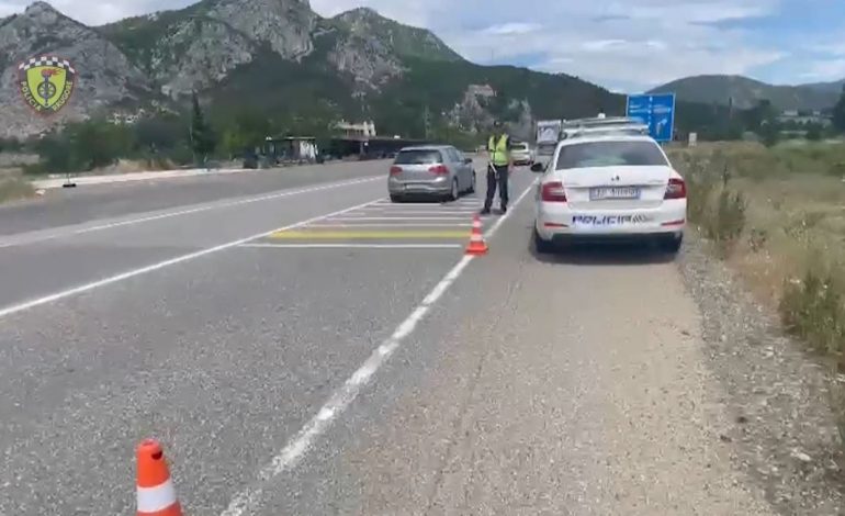 ME SHPEJTËSI “SKËTERRË” NË RRUGË/ Gjobiten 156 shoferë, pezullohen 82 leje drejtimi