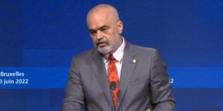 MESAZHI I PLOTË NË BRUKSEL/ Rama: Çmenduri çfarë ndodh këtu! Peng 2 vende të NATO-s! Turp i madh edhe me Kosovën