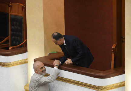 BAJRAM BEGAJ KREU I RI I SHTETIT/ Vjen reagimi i parë i Ramës: E arritën objektivin, Shqipëria ka një President normal