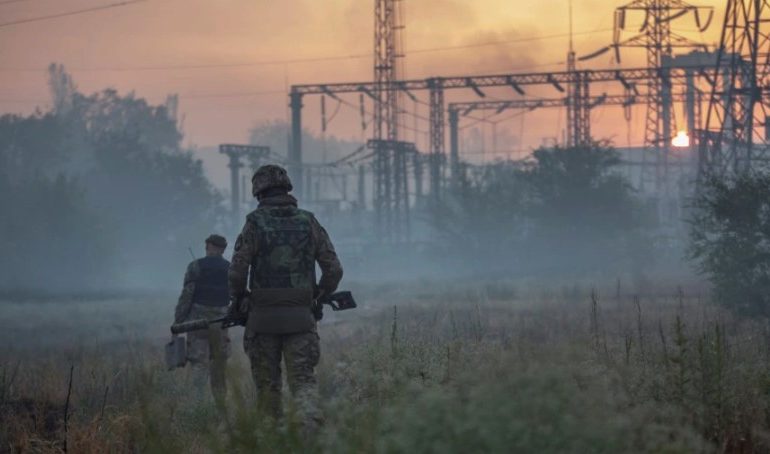 FORCAT RUSE BOMBARDOJNË LISIÇANSKUN/ Moska kërkon të izolojë rezistencën ukrainase në Donbas