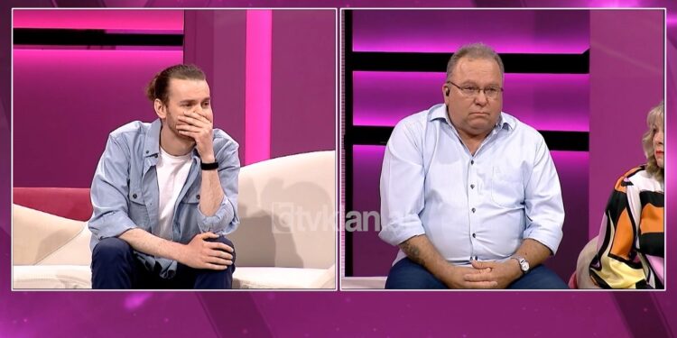 HISTORIA E PAZAKONTË/ Me lot në sy, 4 prindërit amerikanë rrëfehen për birin e tyre nga Shqipëria