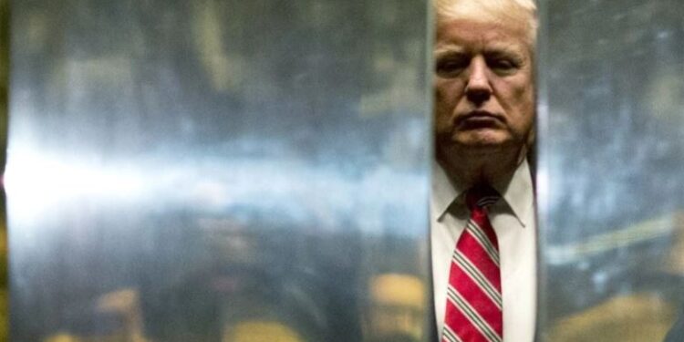 “GJYQ KANGURËSH”/ Trump komenton hetimet për dhunën në Kongres: Synojnë të hiqet vëmendja e amerikanëve nga…